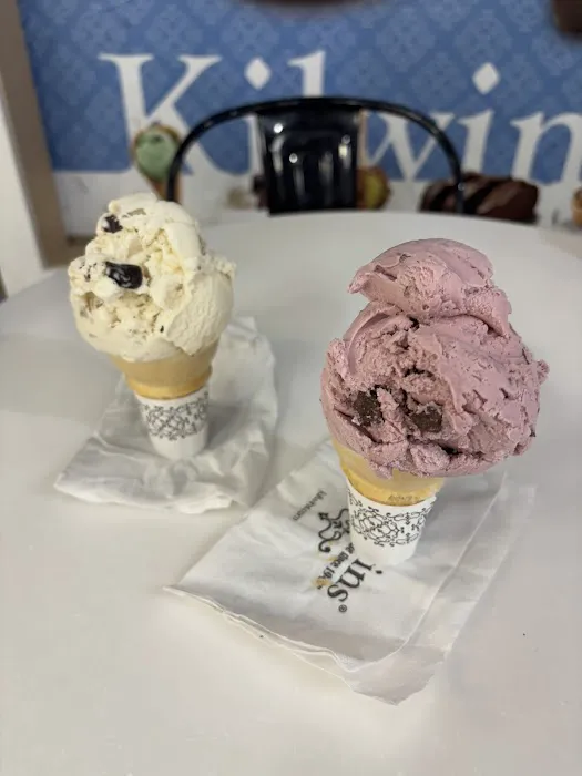 Kilwins Ice Cream - Chocolate - Fudge Picture 4