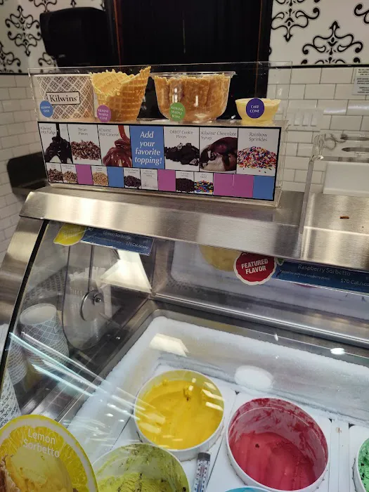 Kilwins Ice Cream - Chocolate - Fudge Picture 3