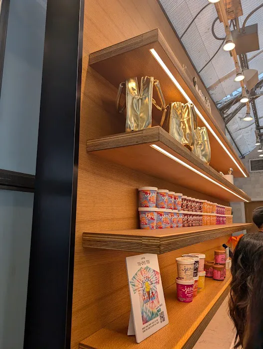 Jeni's Splendid Ice Creams Picture 8