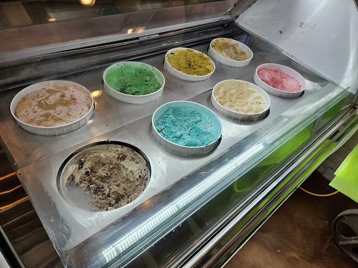 Cone Gourmet Ice Cream Picture 3