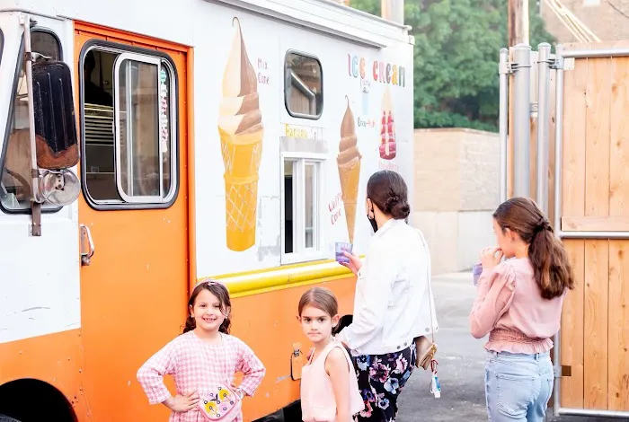 Big Bros Ice Cream Shop | Ice Cream Truck Chicago Picture 7