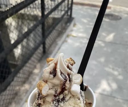 Vacau2019s Creamery
