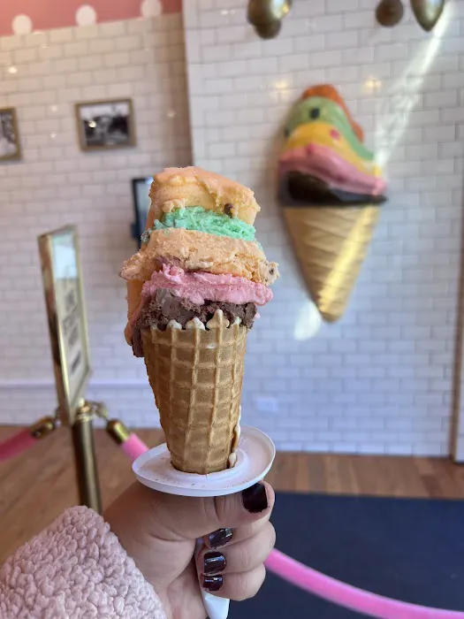 The Original Rainbow Cone - Wicker Park Picture 7