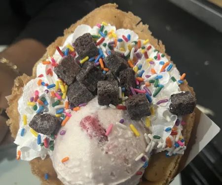 EIFFEL WAFFLE- Lincoln Park