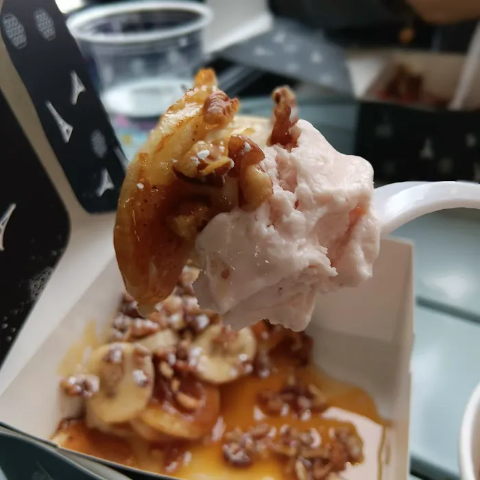 EIFFEL WAFFLE- Lincoln Park Picture 6