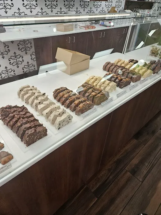 Kilwins Ice Cream - Chocolate - Fudge Picture 2