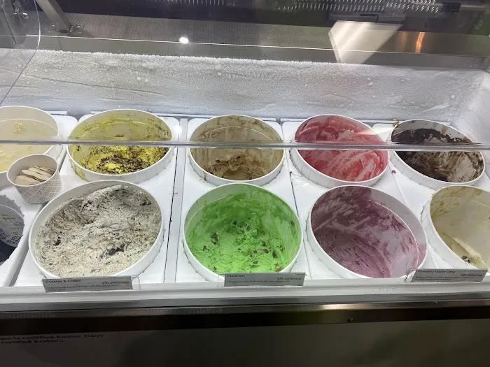 Kilwins Ice Cream - Chocolate - Fudge Picture 9