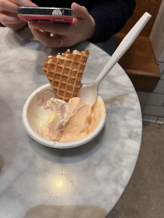 Jeni's Splendid Ice Creams Picture 5