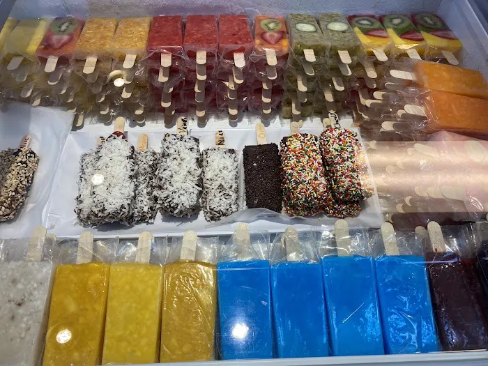 La Michoacana Paleteria & Neveria Picture 3