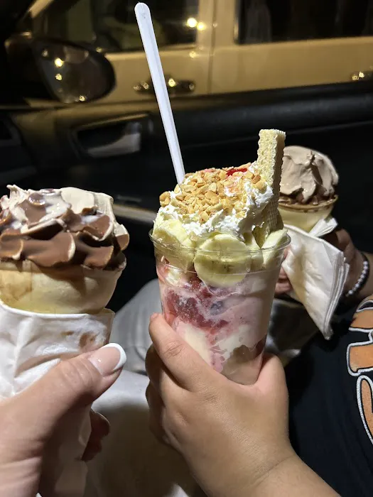BETTY'S Ice Cream Picture 1