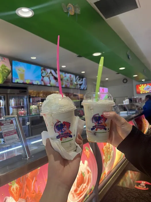 La Michoacana Premium East Side-Chicago Picture 7