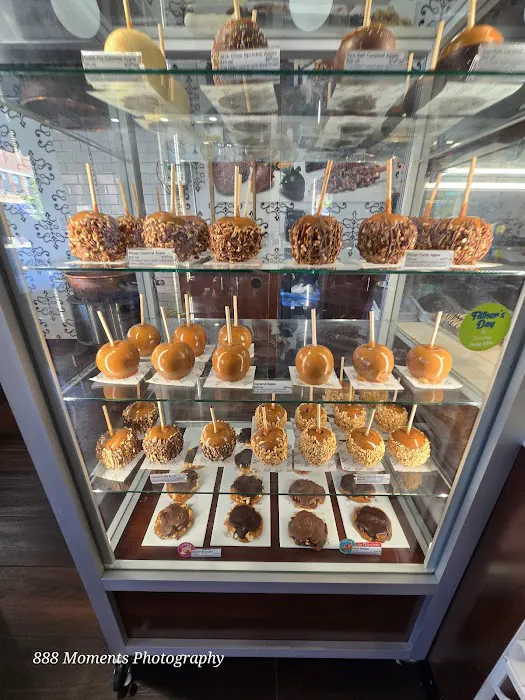 Kilwins Ice Cream - Chocolate - Fudge Picture 8