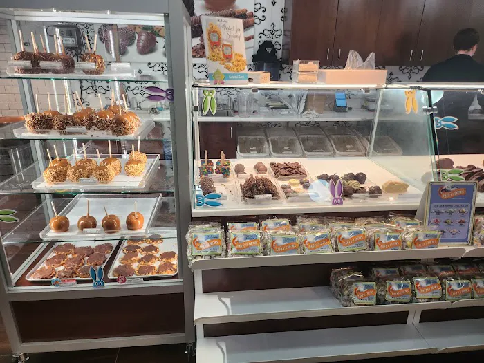 Kilwins Ice Cream - Chocolate - Fudge Picture 9