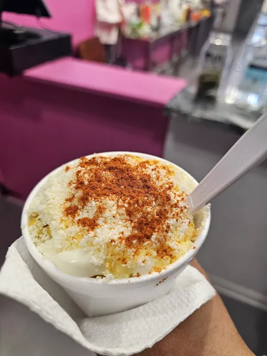 Las Delicias Michel Ice Cream Shop Picture 1