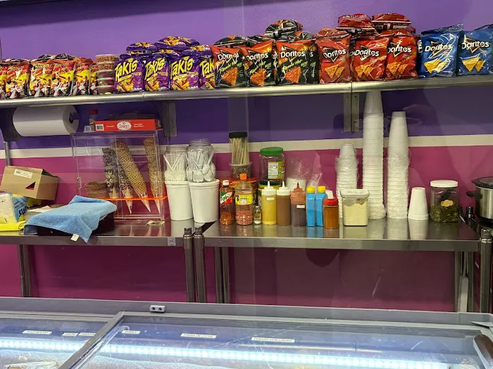 Las Delicias Michel Ice Cream Shop Picture 2