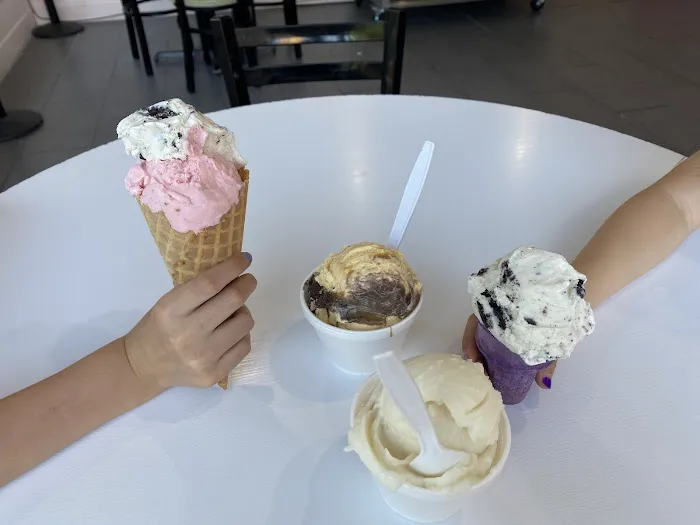 Ohana Ice & Treats Picture 4