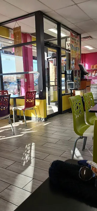 LA MICHOACANA ICE CREAM SHOP Picture 1