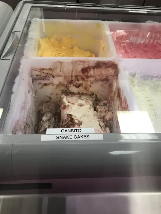 LA MICHOACANA ICE CREAM SHOP Picture 10
