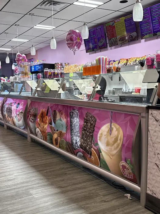 Paleteria y Taqueria La Michoacana Fresa Picture 3