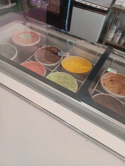 Lala's Ice Cream & Paleta Shop Picture 5