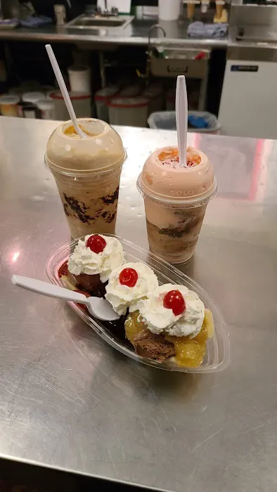 Lickity Split Frozen Custard & Sweets LLC Picture 9