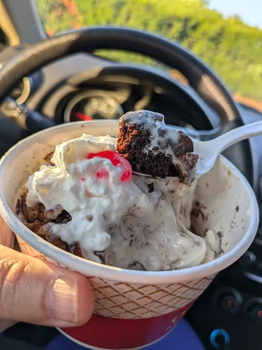 Oberweis Ice Cream and Dairy Store Picture 8