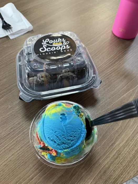 Louks & Scoops Picture 7