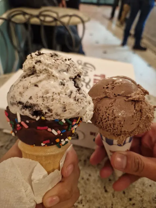 Petersen's Ice Cream Picture 1