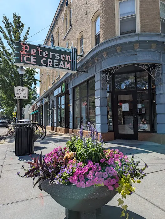 Petersen's Ice Cream Picture 2