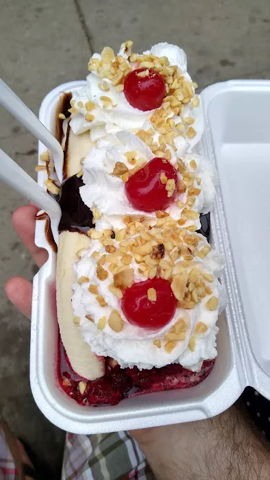 Hole In the Wall Custard & Yogurt Shoppe Picture 5