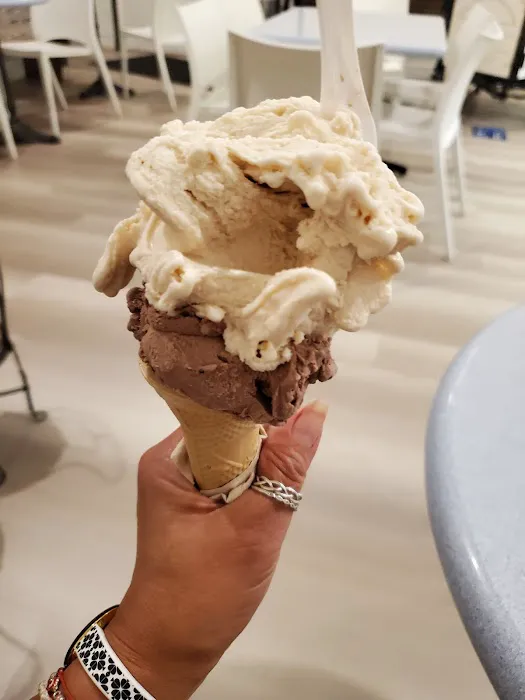 Loopie & Nato's Gelato Picture 6