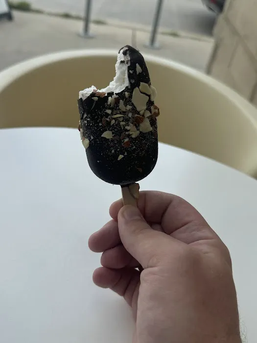 Loopie & Nato's Gelato Picture 10