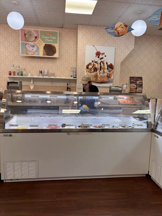 Kilwins Ice Cream - Chocolate - Fudge Picture 8
