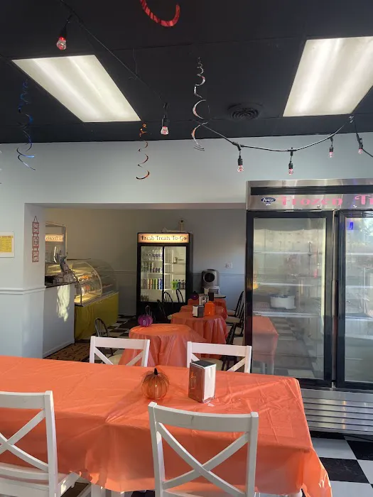 Daisy’s Treats & Bakery Picture 10