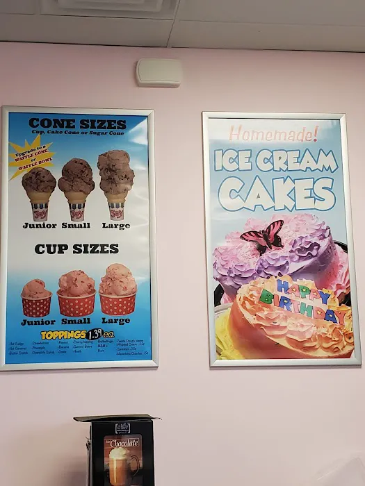 Plush Horse Ice Cream Shop - Tinley Park Picture 7