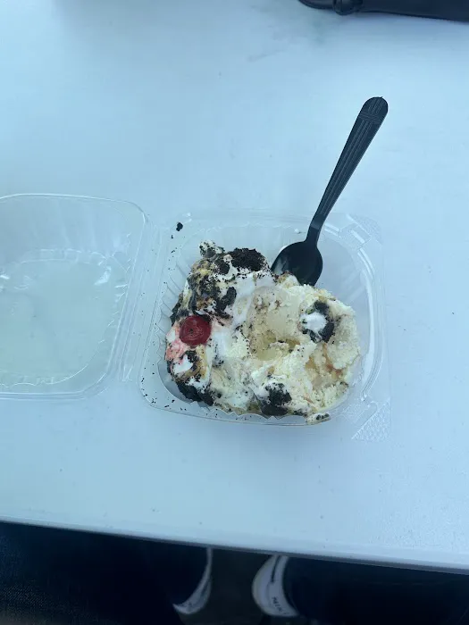 Maple Avenue Creamery Picture 8