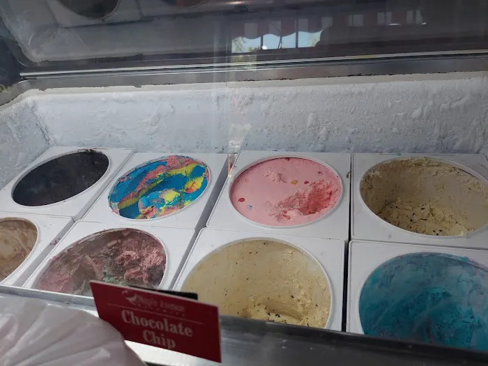 Maple Avenue Creamery Picture 10