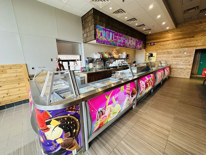 Tsitsiki Ice Cream & Snacks Picture 3