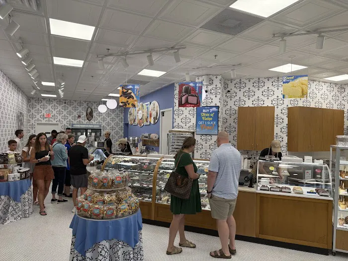 Kilwins Ice Cream - Chocolate - Fudge Picture 2