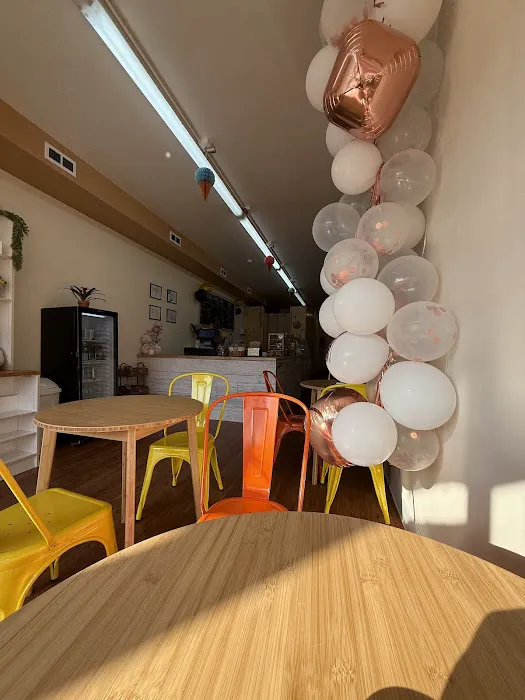 Beary Sweet ice cream shop Picture 4