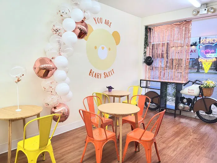 Beary Sweet ice cream shop Picture 3
