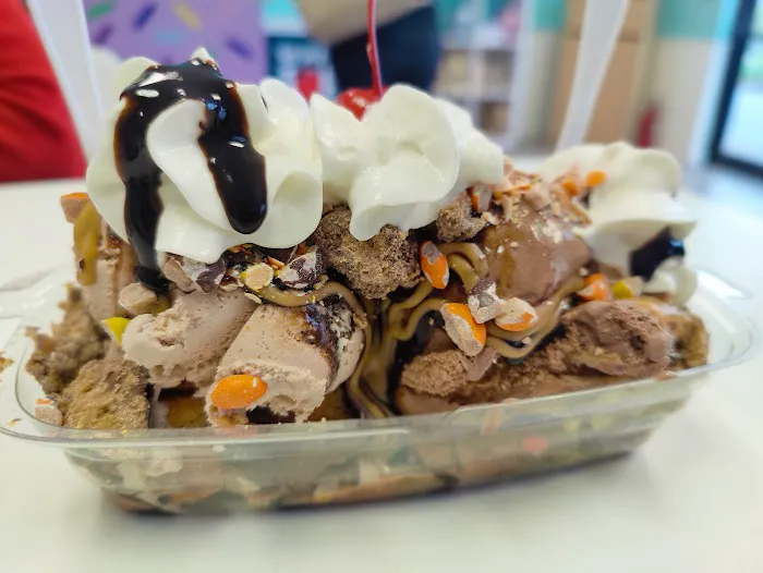 Sundae Funday Winfield Picture 6