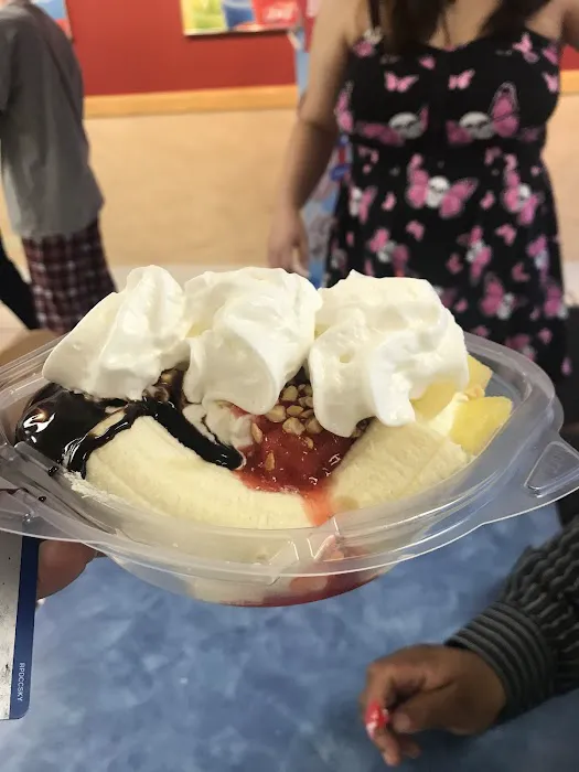 Dairy Queen (Treat) Picture 5