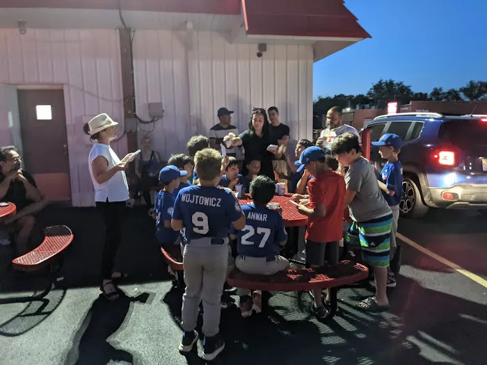 Dairy Queen Store Picture 3