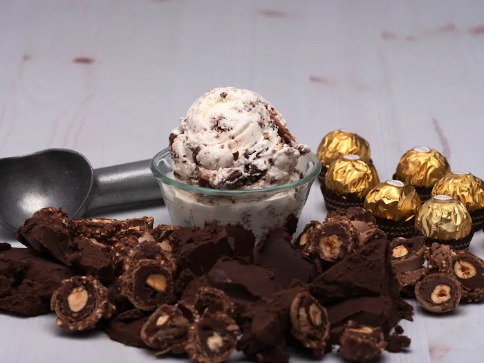 Ilda's Ice Cream and Pastries Picture 7