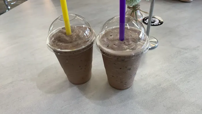 Milkshake and Cookies Picture 3
