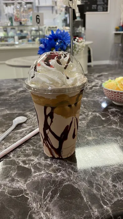 Milkshake and Cookies Picture 7