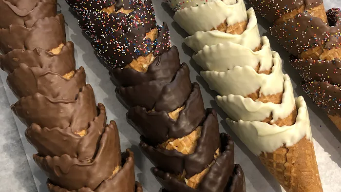 Kilwins Ice Cream - Chocolate - Fudge Picture 6