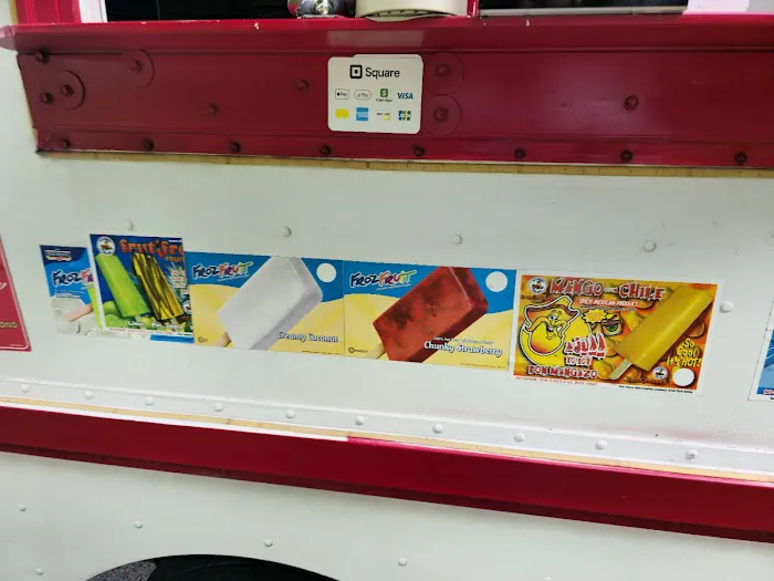 Elmhrst ice cream truck Picture 7