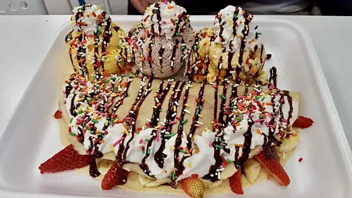 La Michoacana Deluxe Ice Cream Picture 3